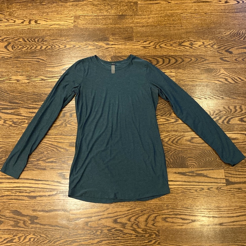 Beyond the Bump Featherweight Maternity Crew Pullover, Size M, Midnight Green